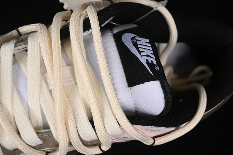 All categories Nk SB Dunk series Nk SB Dunk Low low-top sneakers Nk Dunk Low Panda Prank Special project heart-warming email Heart Rose Special gift box Low-top casual sneakers CW1590-100